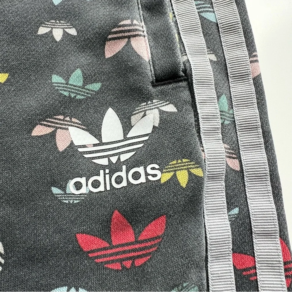 adidas Kids' Distressed Black Trefoil Multicolor 3-Stripe Logo Shorts SZ YL